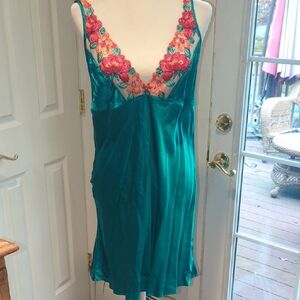 Silk Intimissimi Turquoise and Red Lace Trim Chemise
